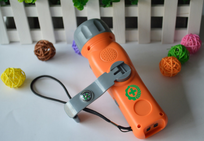 Multifunction solar hand crank flashlight with With FM radio/SOS/compass etc function